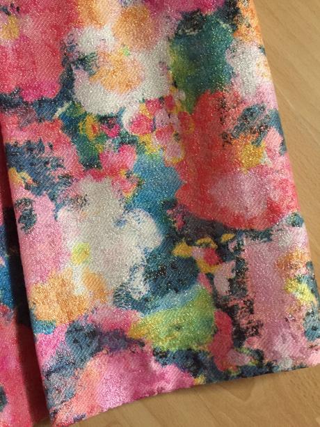 Slavnostne saty, esprit,44