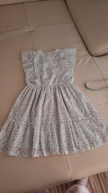 Šaty c&a 134, c&a,134