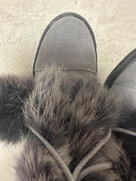 Kotníkové sivé čižmičky s kožušinkou na uviazanie, 40