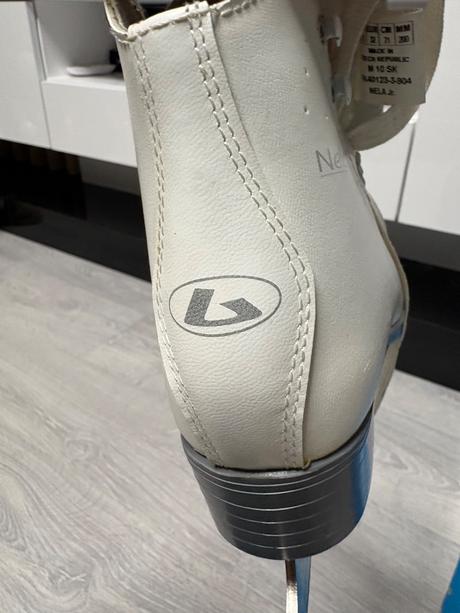 Korculena ľad  pre dievcata, botas,32