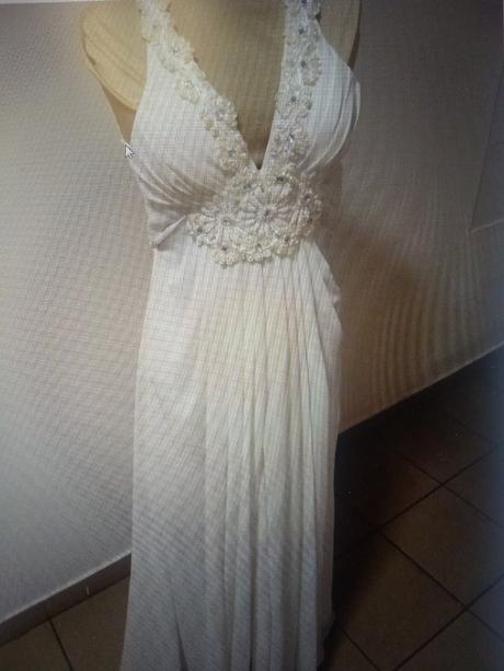 Svadobné/popolnočné šaty, 158