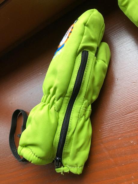 Zimné rukavice do snehu, 86