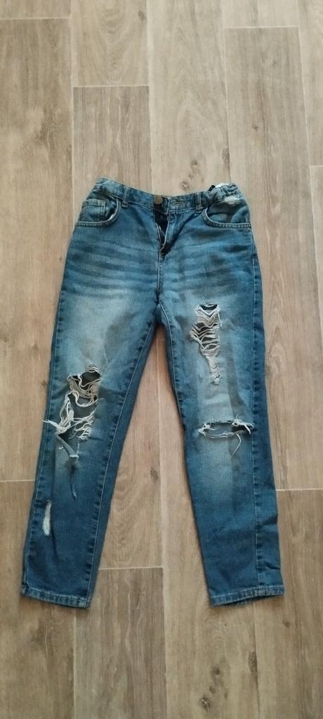 Potrhané rifle, reserved,146