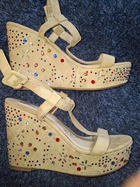 Damske sandale, baťa,39