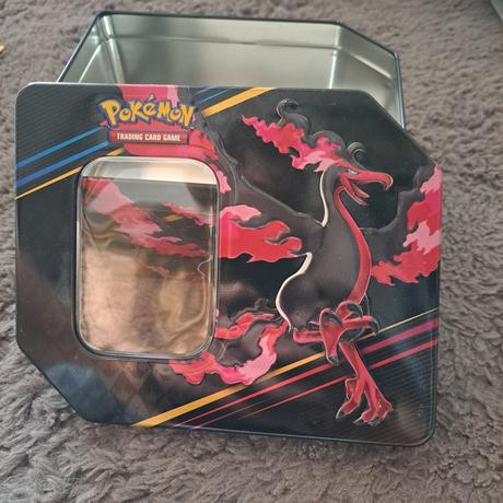 Krabička na pokémon karty, 