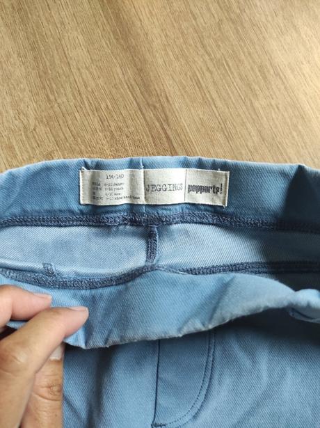 Jeginsy 134/140, pepperts,134