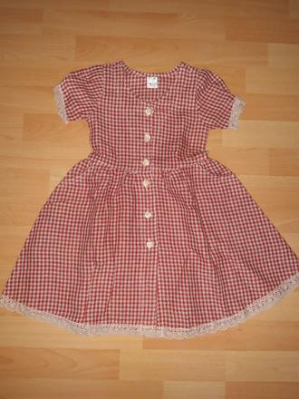 Nenosené šatky, 104