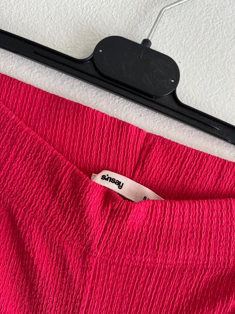 Ružové nohavice, sinsay,s