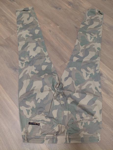 Maskacove nohavice retro jeans, 28