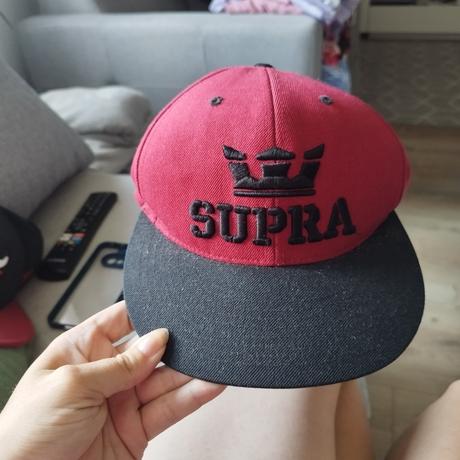 Šiltovka supra, m