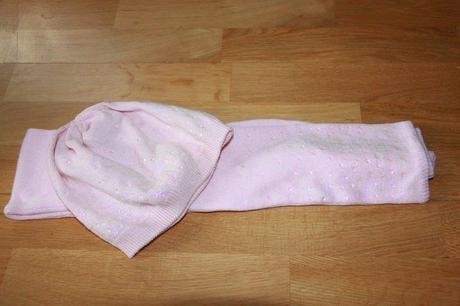 Súpravička s čiapočkou, 110