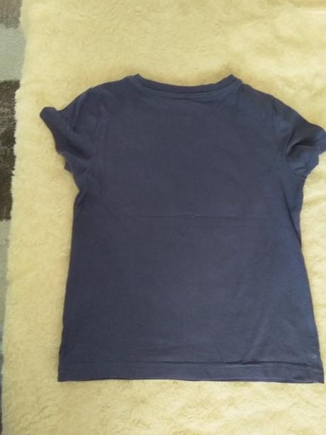 Tmavomodre tricko, f&f,110