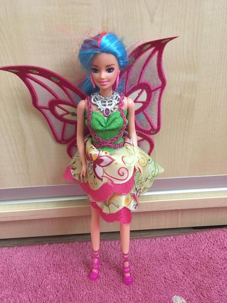 Bábika svietiaca s krídlami,