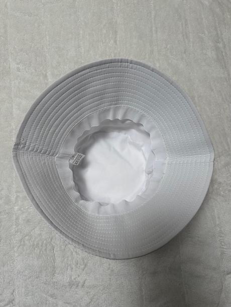 Biely klobúčik, 58