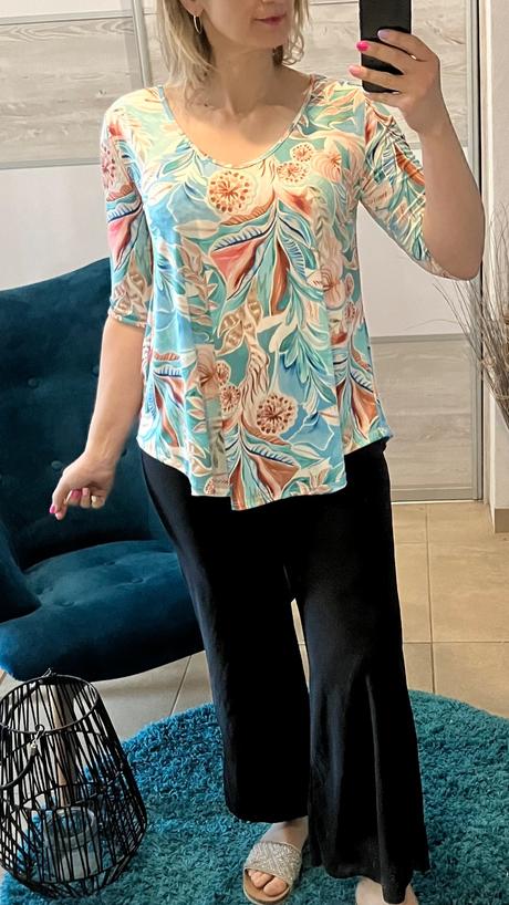 Dámska blúzka s letným vzorom, l / m / s