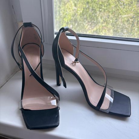 Čierne sandále, 37