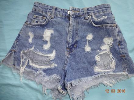 Riflove kratasy 12rokov, pull&bear,158