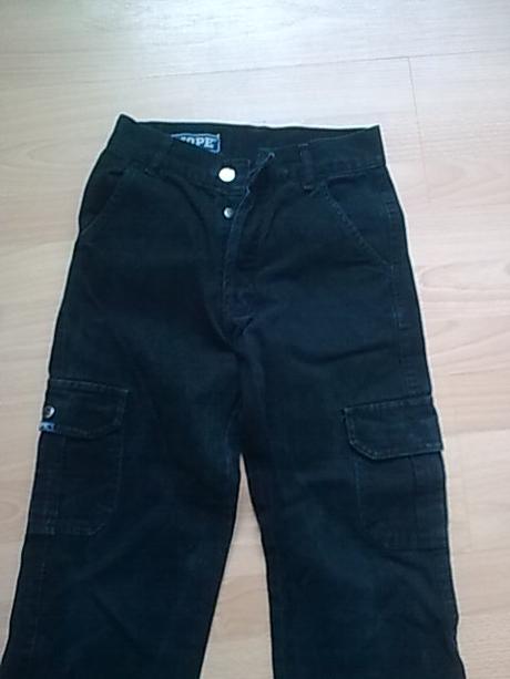 Cierne nohavice c.152, 152