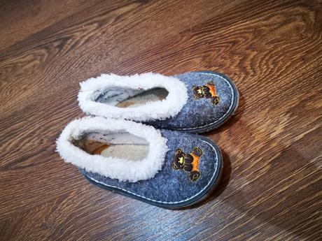 Papučky z ovčej vlny, 24