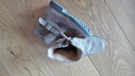 Prechodne cizmicky, 27