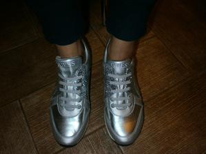 Guess tenisky bez šnurovania-č.39, guess,39