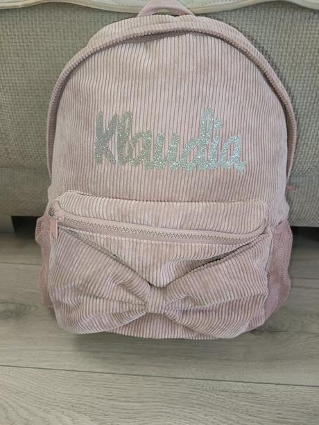 Ruksak s menom klaudia,