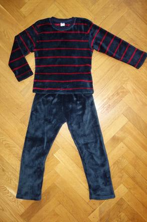 Teplé pyžamo 134/140, 134