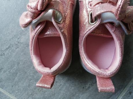 Tenisky s mašličkou, v25, vd 15,5 cm max, 25