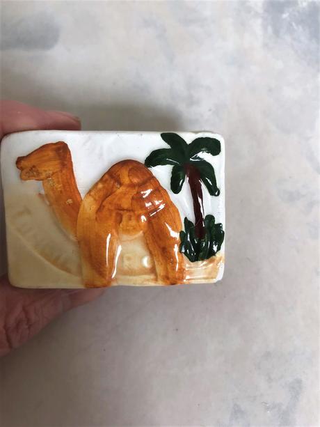 Keramický držiak na zápalky na kozub, 