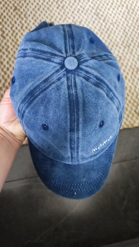 Šiltovka s výšivkou mama, 