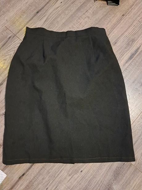Čierna sukna na prax casničky, 40