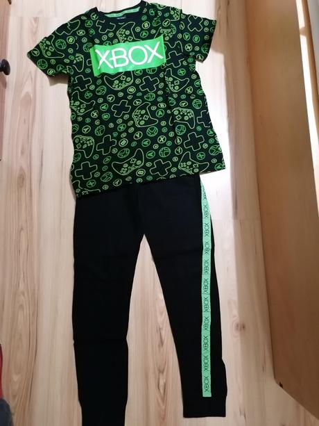 Pyžamo xbox, 158