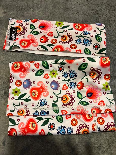 Set nákrčníka a čelenky, 