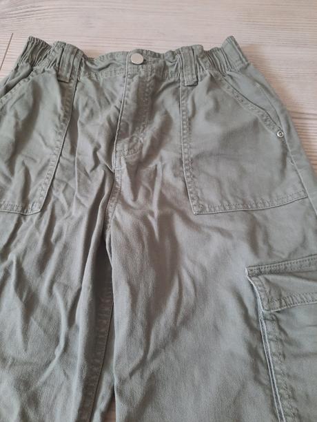 Kapsacove nohavice, primark,152