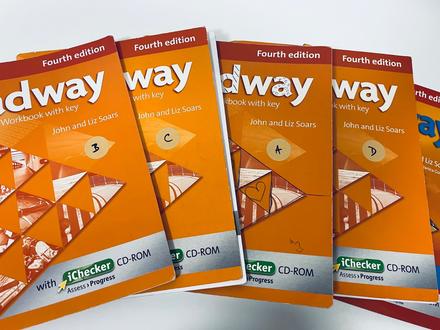 New headway pre-intermediate, 