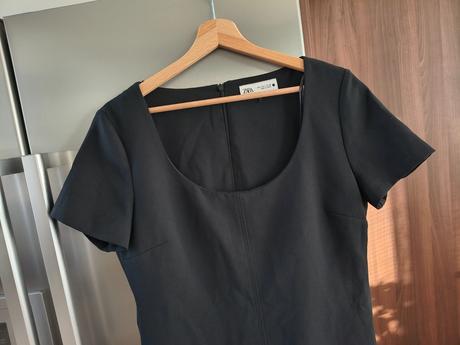 Zara púzdrové malé čierne kvalitné šaty m-l, zara,m