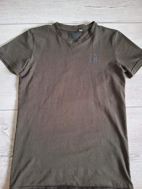 Tricko velmi prijemna bavlna top stav, 140