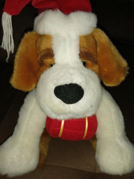 Plysovy pes bernardin,