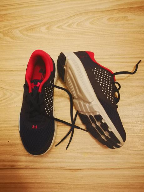 Botasky, under armour,35