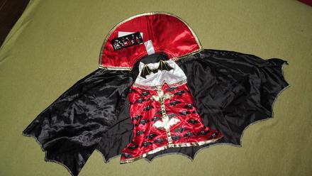 Nova pelerina pre upira karneval matalan, 