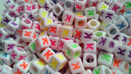 Písmenka neónové k, 