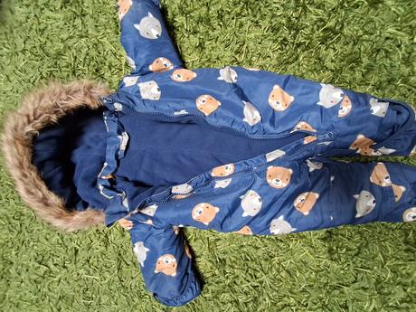 Overal macko, kik,68