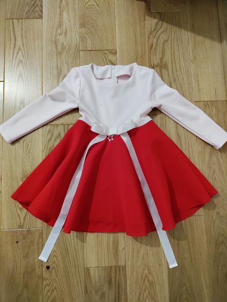 Vianočné šaty, 110