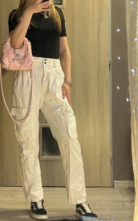 Cargo biele nohavice, bershka,s