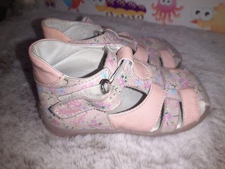 Celokožené romantické sandálky kickers, kickers,23