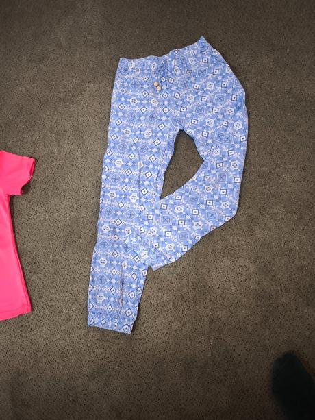 Letné nohavice, 134