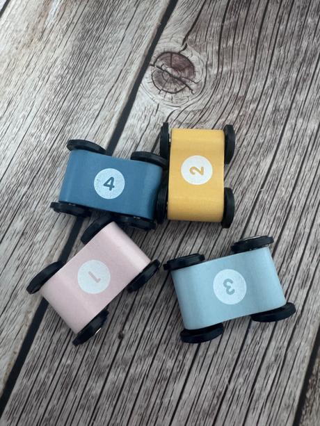 Krásna drevená autodráha vhodná aj ako darček, 