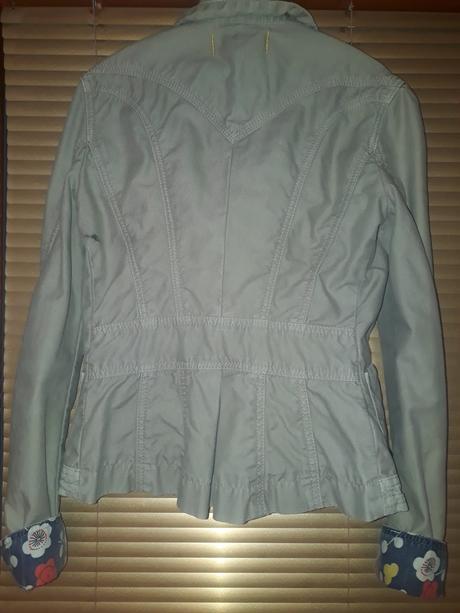 Sako znackove (zu elements), s