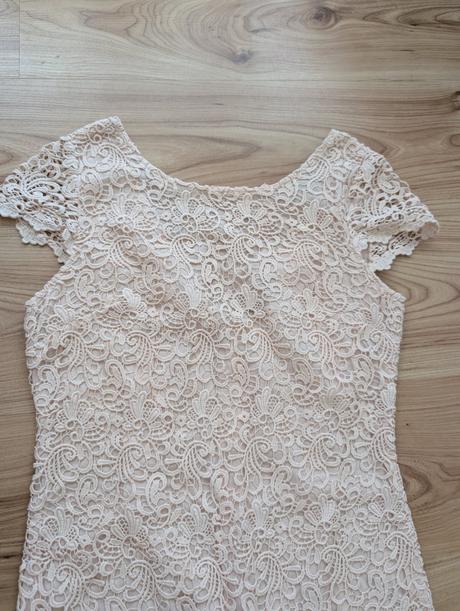 Čipkované šaty, 40