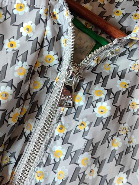 Karl lagerfeld monogram peckova parka,